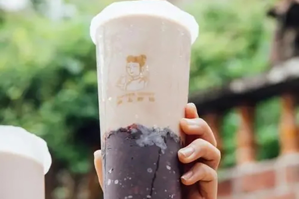 沪上阿姨奶茶店是加盟店吗多少钱一杯啊